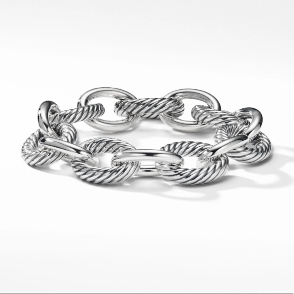 David Yurman Oval Link Chain Bracelet
Sterling Silver, 17mm